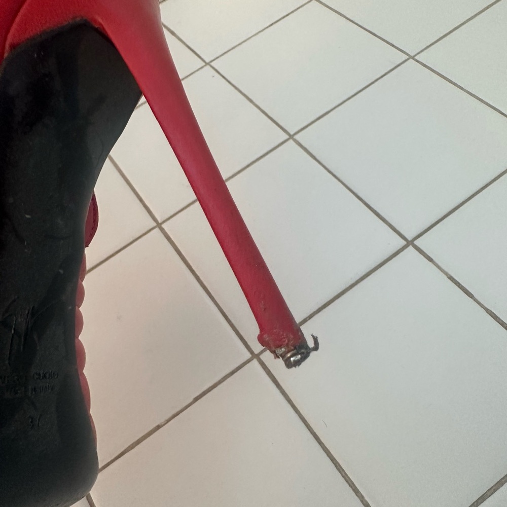Giuseppe Zanotti Red Quilted Ankle Booties - Picture 8 of 11
